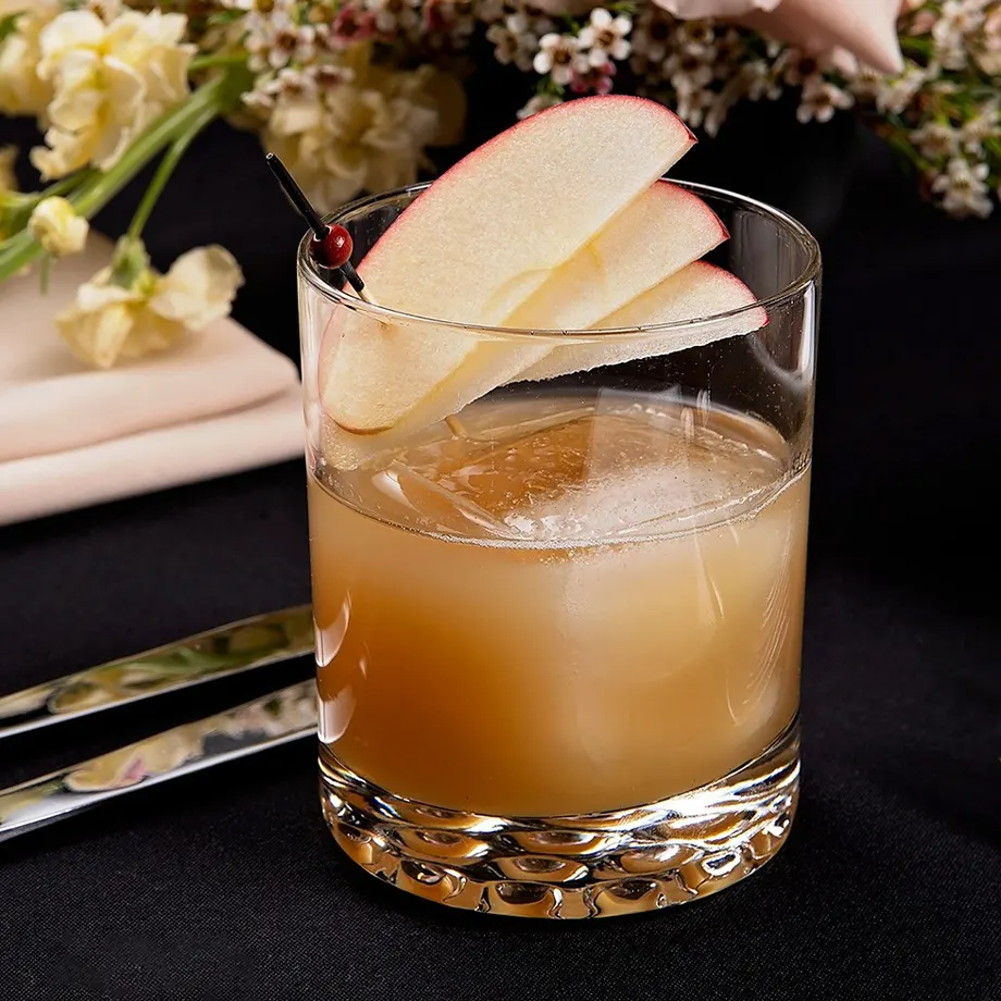 Cloudy Apple
